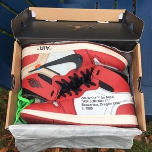 “ OFF White “ AIR Jordan one Chicagos